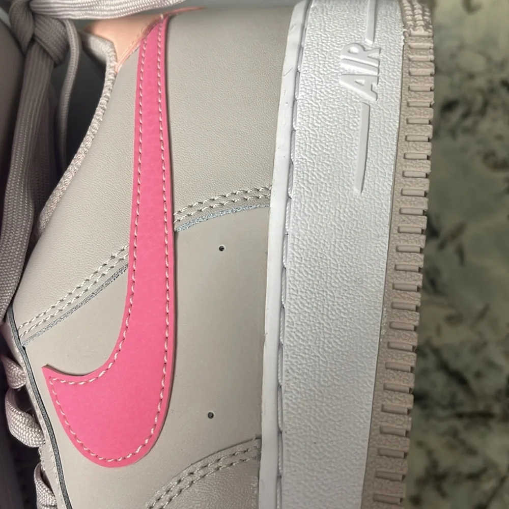AIR FORCE 1 - Picture 6 of 11